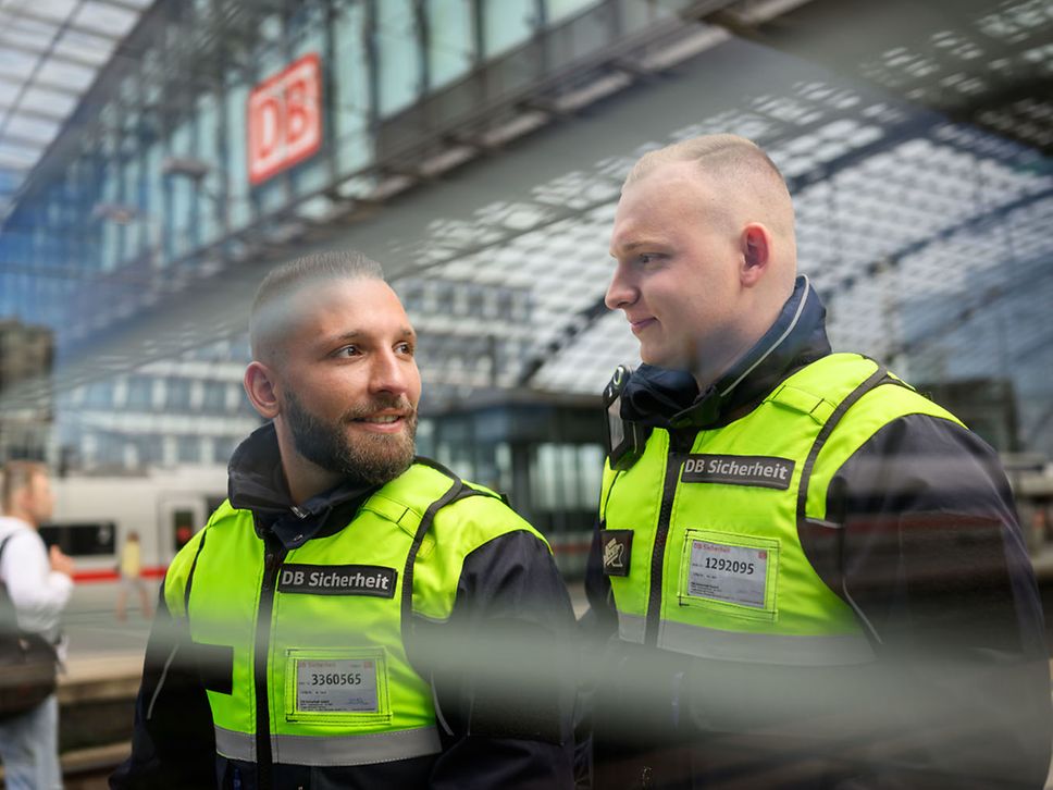 Sicherheits-_und_Ordnungsdienst_Verkehrsstationen_Max_Lautenschläger_1500x1000px bis 2099