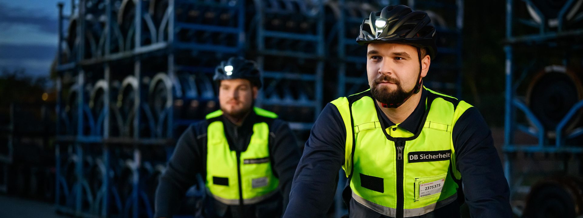 Separatwachdienst_mit_Fahrrad_Max_Lautenschläger_ML14368_1500x1000_bis_31.12.2099
